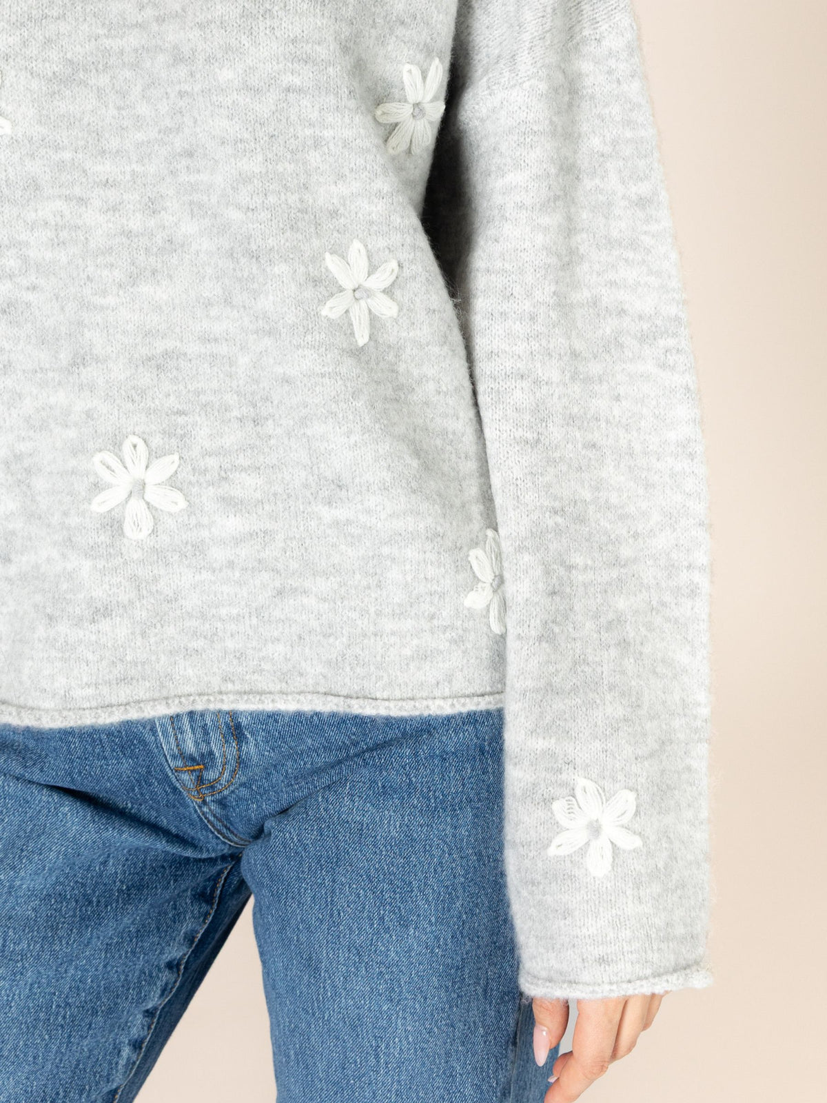 LYLA + LUXE - Aiden Daisy Crewneck Sweater -