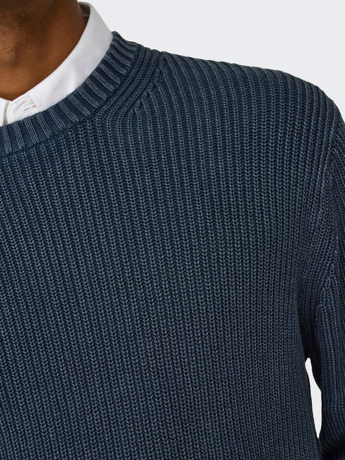 ONLY & SONS - Rosu Washed Crewneck Sweater -