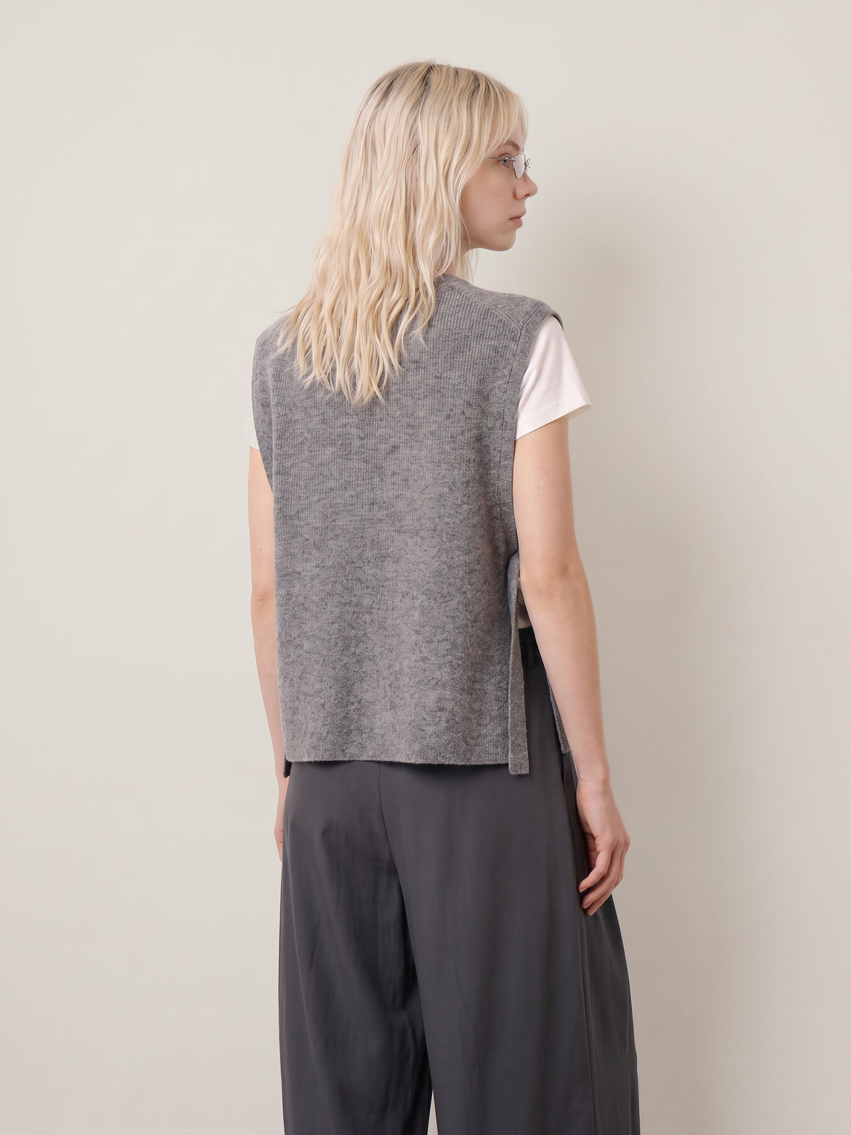 Beate Crewneck Bow Vest