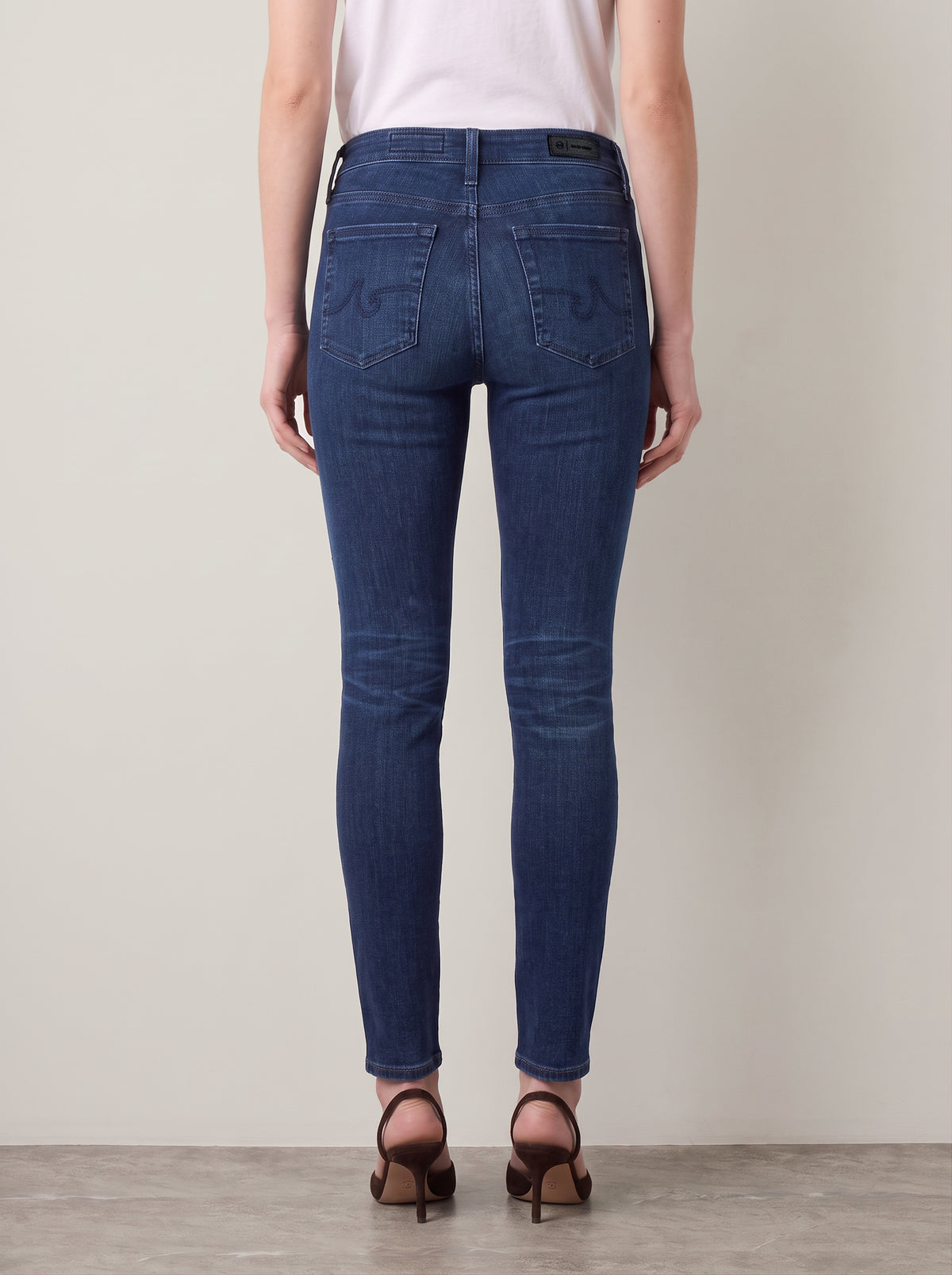 AG - Mari Midrise Slim Straight Leg Jeans - 5 Years Blue Essence - 