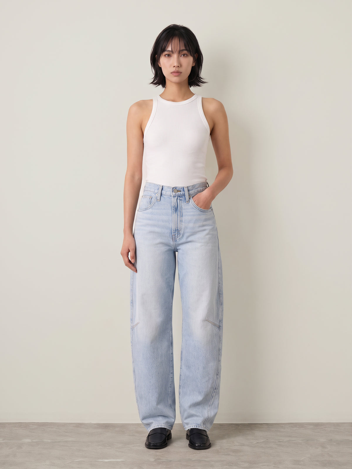 LEVI'S - Cinch Barrel Leg Jeans - 