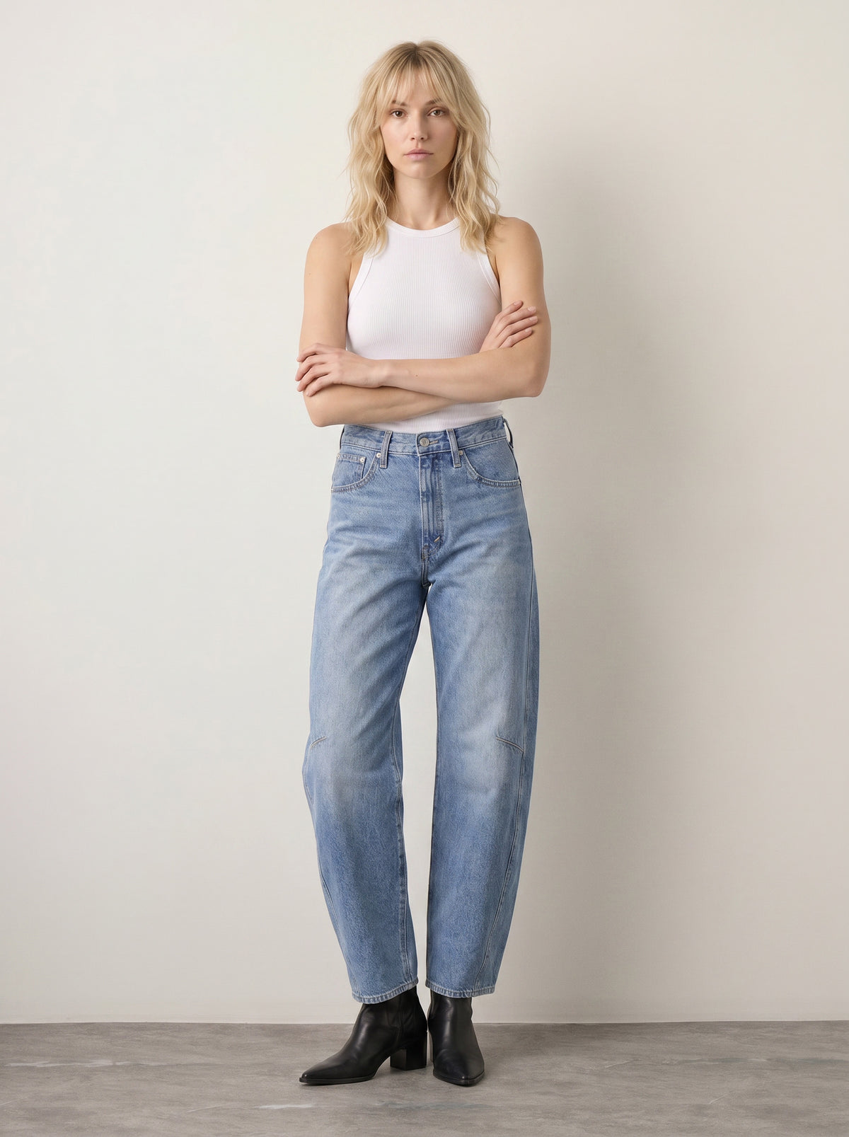 LEVI'S - Cinch Barrel Leg Jeans - 