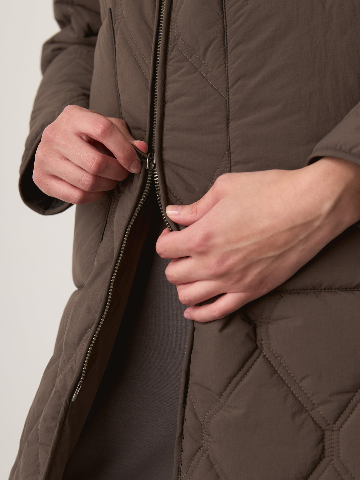 MONK & LOU - Leo DWR Mockneck Jacket - 