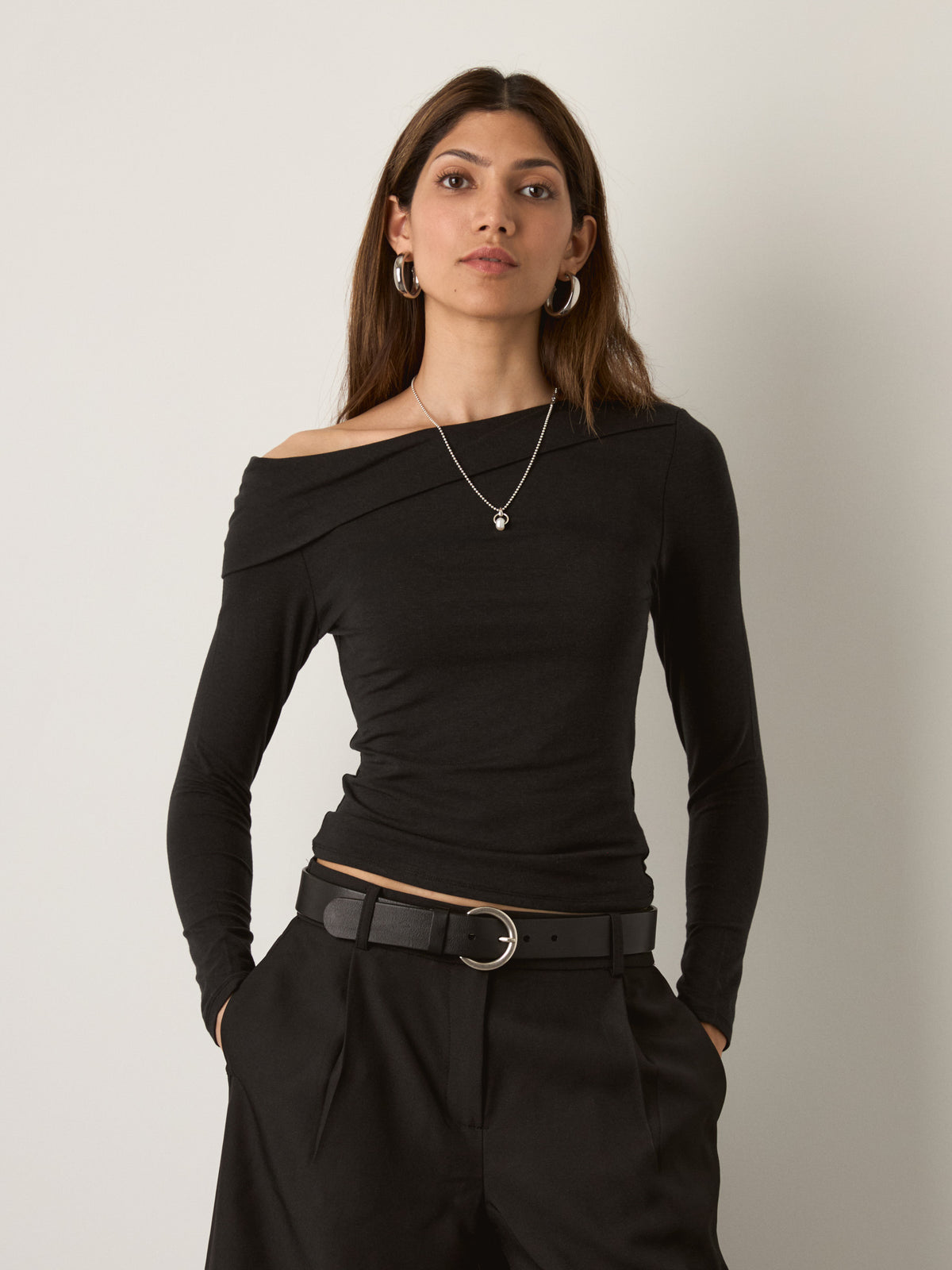 MONK & LOU - Nyla Longsleeve Off Shoulder Top - 